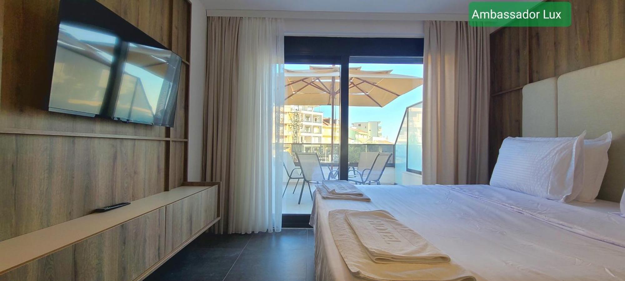 Ambassador & Ambassador Lux Apartments Ulcinj Esterno foto