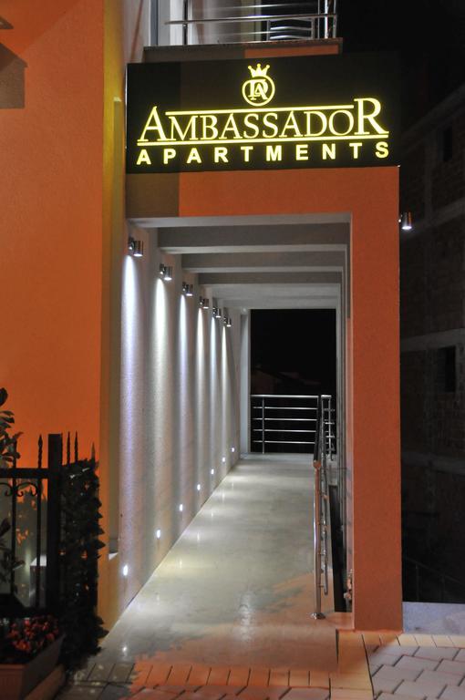 Apartments Ambassador Ulcinj Esterno foto