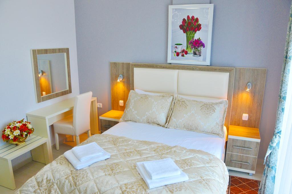 Ambassador & Ambassador Lux Apartments Ulcinj Esterno foto